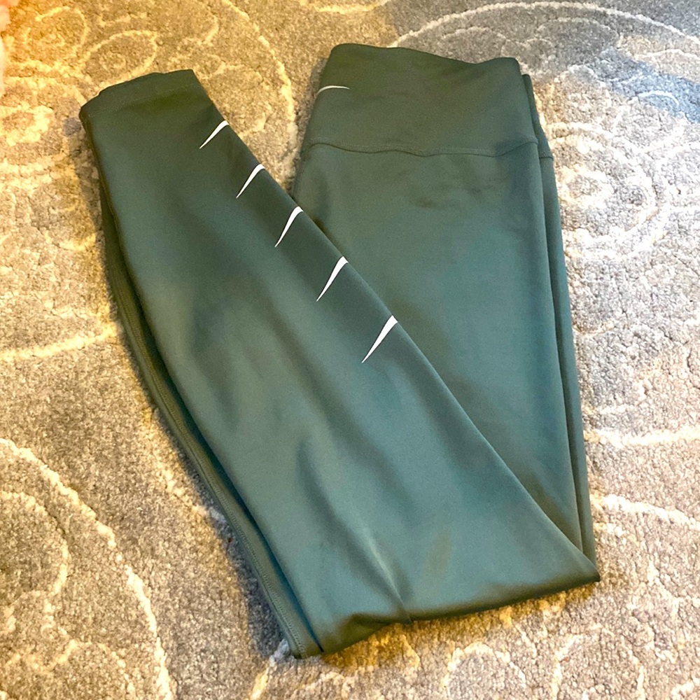 Green Nike legging